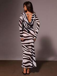 Athîral Women's Extra Long Sleeve Dress, Fashionable For Summer - Black and White - View 2