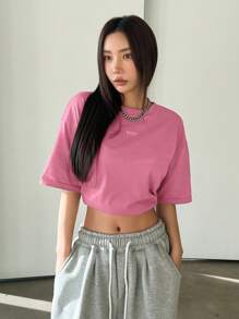 DAZY Camiseta Corta De Manga Corta Con Diseño De Hombros Caídos Y Bordado De Letras - Rosa Fucsia - Ver 3