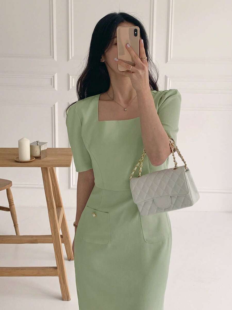 DAZY Damen Einfarbiges Midi-Kleid mit kurzen Ärmeln und geraffter Taille, elegant