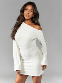 MISSGUIDED Asymmetric Off Shoulder Long Flare Sleeves Drape Mini Dress