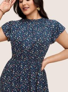 SHEIN LUNE SHEINLUNE Vestido midi de manga corta con estampado floral diminuto para mujer talla grande