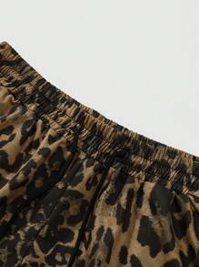 ROMWE MEN Goth 男士豹纹和英伦图案印花运动短裤，融入美国街头元素 - 棕色 - 查看 7