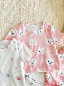 SHEIN 新生女婴可爱卡通猫咪印花荷叶边肩部按扣圆领短袖上衣和裤子 4 件套针织舒适休闲睡衣套装 - 粉色 - 查看 4