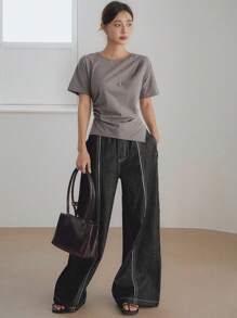 Dazy-Less 女士简约纯色商务休闲不对称下摆褶皱侧开衩短袖 T 恤，夏季 - 灰色 - 查看 2