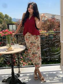 DAZY Conjunto de 2 piezas para mujer: Camiseta sin mangas con cuello en V y volante en el bajo, y falda con estampado floral - Burdeos - Ver 5