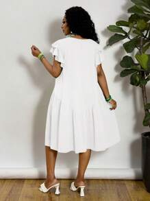 Slaydiva 大码圆领 A 字形及膝荷叶边袖浪漫下摆绿色休闲春夏假日连衣裙 - 白色 - 查看 2