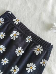 SHEIN Babygirl 两件套：可爱碎花吊带背心和松紧腰短裤，休闲简约风格，适合居家和户外，春季 - 彩色 - 查看 6