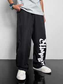 SHEIN 1 Piece Tween Boy Casual Sports College Straight Black Trousers With Ribbon Graffiti Letters Suitable For Back To School Suitable For Birthday Parties, Evening Parties, Performances, Weddings, Baptisms, Opening Ceremonies Daily Suitable For Daily Use Suitable For School Suitable For Travel Suitable For Sports Suitable For Spring And Summer Seasons - Black - View 5