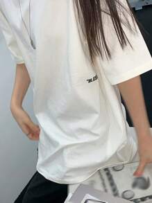 DAZY Drop Shoulder T-Shirt mit Buchstaben Grafik