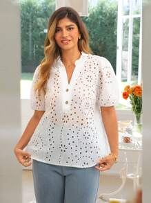 KURAYIA Blusa casual de verano para vacaciones con escote en V, manga corta, volantes y calado, para mujer