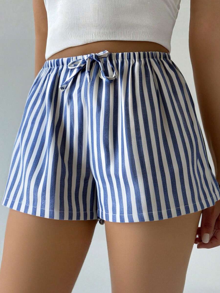 SHEIN Teen Girl Striped Low-Rise Shorts For Summer Vacation Beach Casual Shorts Home Shorts - Blue and White - View 1