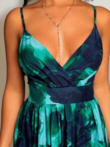 SHEIN SXY 春夏装波西米亚风度假优雅休闲西装音乐节女士绿色扎染印花吊带雪纺超高腰褶皱摆长裙 - 綠色 - 查看 4