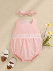 SHEIN Mono de princesa de ajuste ceñido con cuello redondo, decoración de lazo de encaje y color rosa claro, para bebé niña en verano - Rosa - Ver 3