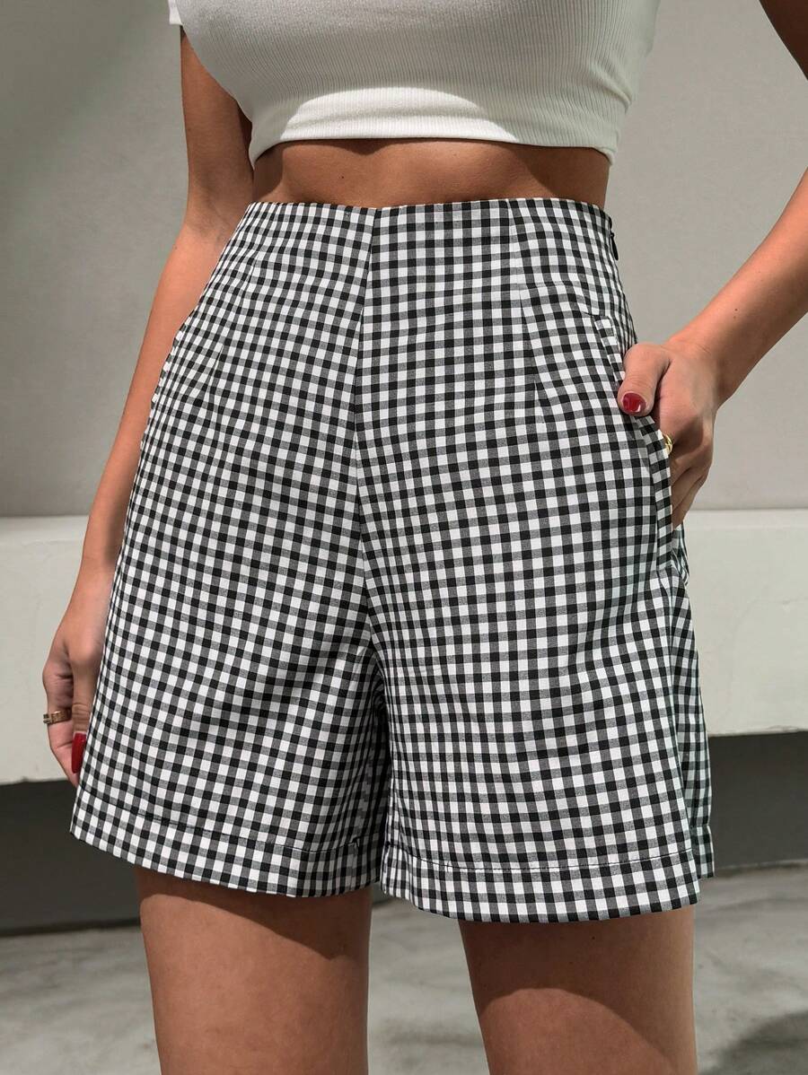 RueChic Women Solid Color Zipper Detailed Shorts Womens Clothes Woman Summer Outfits Short Outfits For Women Women S Outfit Women Work Outfits