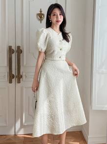 DAZY Bộ đồ nữ gồm áo cổ tròn thanh lịch kiểu Hàn Quốc và chân váy dáng rộng thoải mái. - trắng - Xem 5