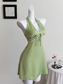 Elamini Grünes Minikleid mit Rückenausschnitt und Spitzenkante, sexy