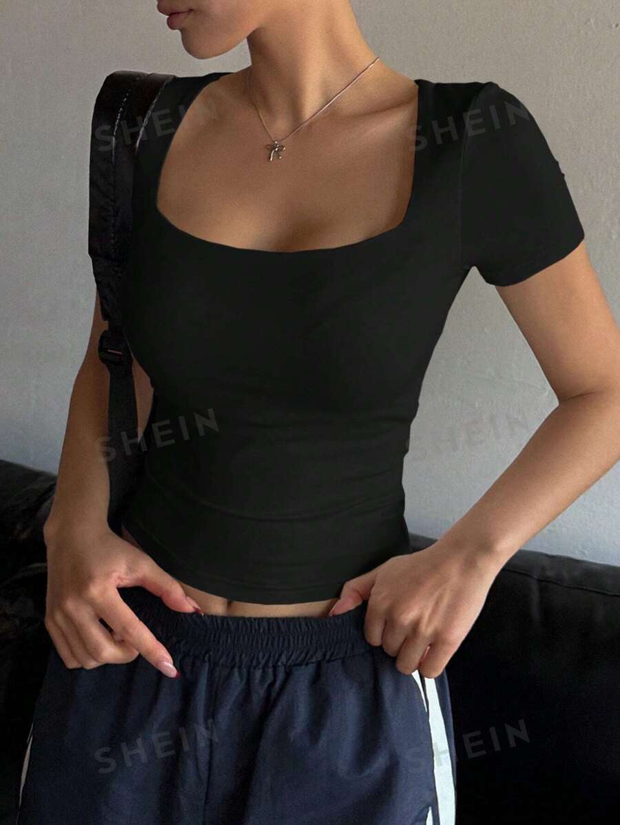DAZY Top de mujer de ajuste ceñido, de cuello cuadrado y mangas cortas, sexy, de verano, top corto para mujeres