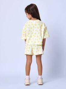 SUMWON 小女孩花卉印花夏季套装两件套休闲短裤T恤套装春季雏菊图案休闲服