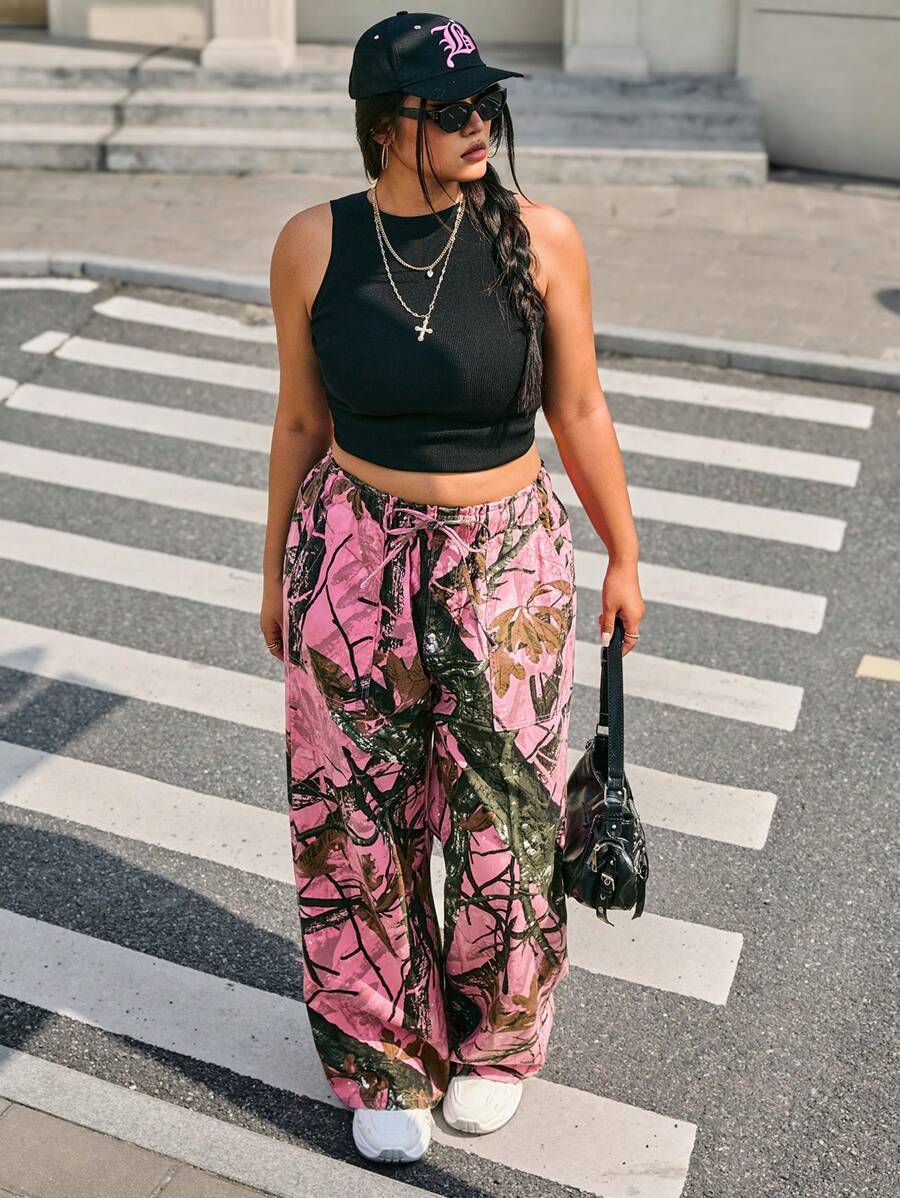 SHEIN ICON Plus Size Women Tree Branch Print Belted Waist Loose Fit Casual Jeans