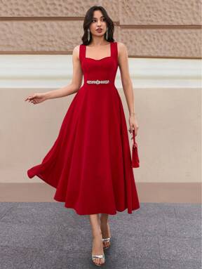 RueChic Eleganter Stil, Kleid in Premium-Qualität mit Kunstdiamant-Gürteldetails