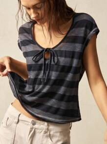 Bohemela 波西米亚风休闲度假风格纯色针织V领短袖修身女式T恤