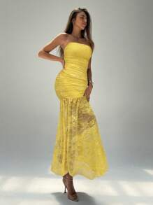 Aloruh Women's Elegant Yellow Strapless Semi-Sheer Lace Long Dress With Flounce Hem