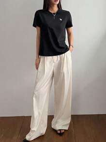 DAZY Camiseta de mujer de manga corta con cuello redondo, simple y bordada, para uso casual diario y de oficina