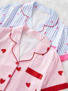 SHEIN Set de 2 piezas con parte superior de polo de manga corta de apertura frontal y pantalones cortos de bloqueo de color con estampado de burbujas y patrón de corazón