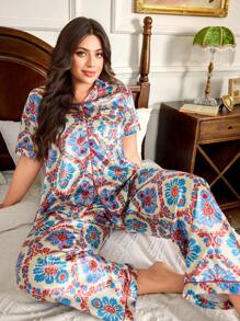 Trezura Conjunto de pijama de top de manga corta y pantalones con estampado de seda simulada, talla grande y elegante