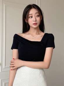 DAZY 女士纯色不对称领口T恤、短款上衣 - 黑色 - 查看 4