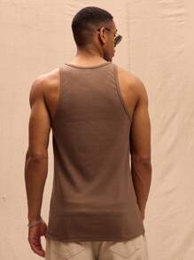 Musero 罗纹修身刺绣“M”无袖背心，春夏度假复活节街头风 - 棕色 - 查看 3