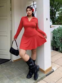 Dazy Plus Robe moulante courte rouge à manches longues et épaules dénudées de style minimaliste grande taille, robe d'automne - Rouge - Voir 3