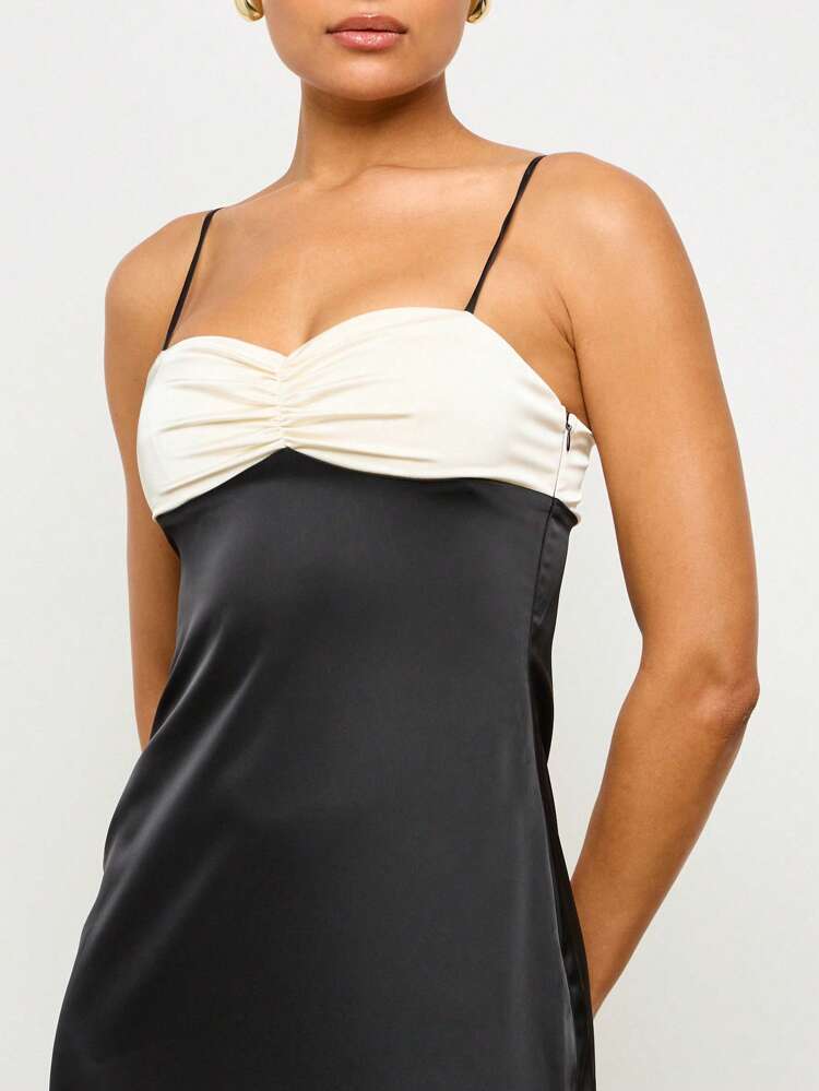 Vestido Longo Máxi com Bustier Contrastante Halterneck