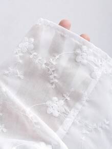 Sweetra 法式白色泡泡袖撞色蕾丝修身女式衬衫，春夏 - 白色 - 查看 6
