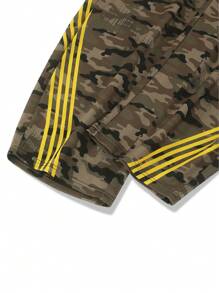 Manfinity EMRG Men's Casual Camouflage Print Striped Drawstring Waist Jogger Pants Street Style Essential: Layered Look Hoodies With Camo And Sporty Stripes Fashion Meets Function: Unique Cut Hoodies With Sporty And Camouflage Elements Camo Men Pants - Multicolor - View 4