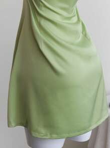 Elamini Grünes Minikleid mit Rückenausschnitt und Spitzenkante, sexy