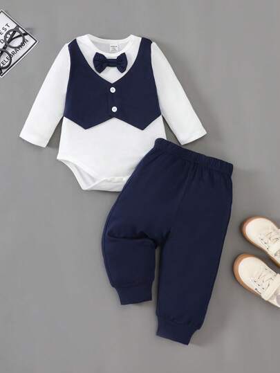 SHEIN 2pcs Baby Boys Gentleman Casual 2 In 1 Vest Snap Crotch Bodysuit With Bowtie & Solid Color Elastic Waist Casual Pants, Fashion Knitted Suit Basic Outfit For Spring/Summer, Soft & Comfortable, Suitable For Formal Events Like Birthday Party, Evening Activities, Wedding, Christening, Ceremony And Anniversary Outfits For Baby Boy Baby Boy Clothes Elegant Baby Outfits Boys Baby Outfits Boy Baby Boys Outfits