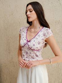 SHEIN Unity Top corto con pizzo a fiori viola per donne: t-shirt casual a maglia con scollo a V e maniche a campana con dettagli in pizzo a contrasto