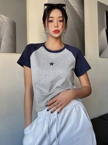 DAZY 星星印花撞色插肩袖 T 恤 Y2k