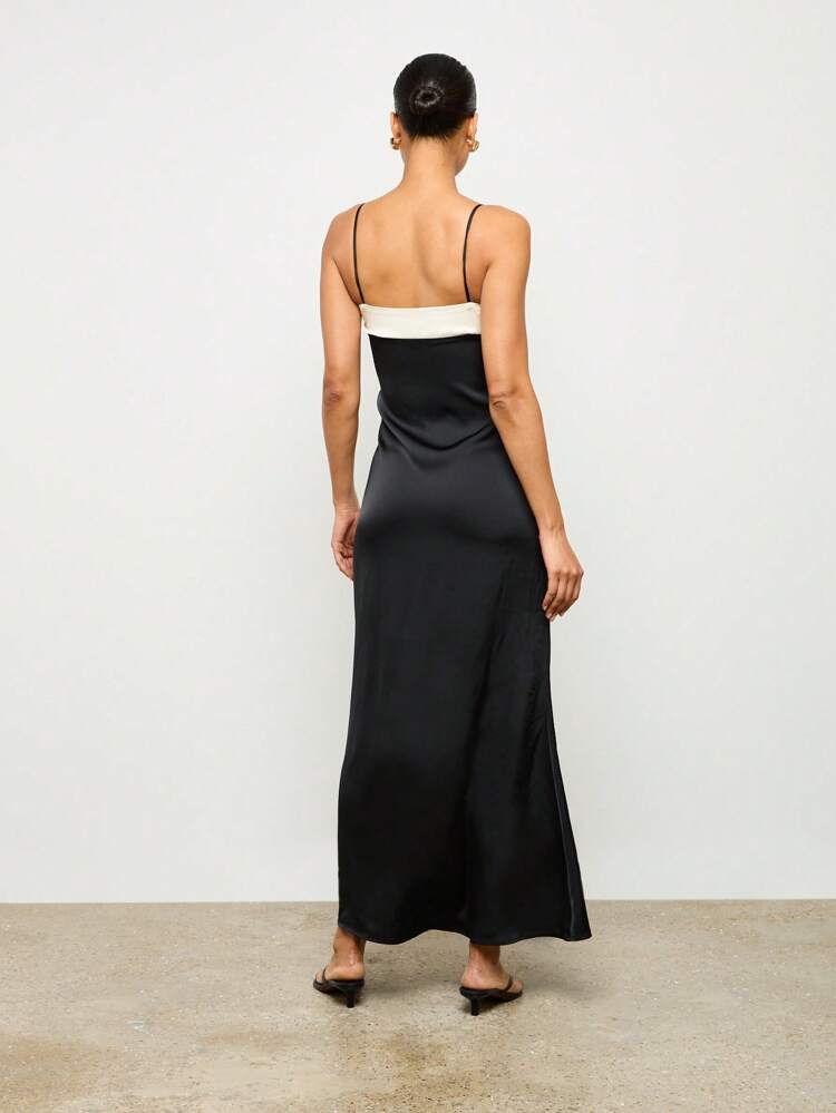 Vestido Longo Máxi com Bustier Contrastante Halterneck