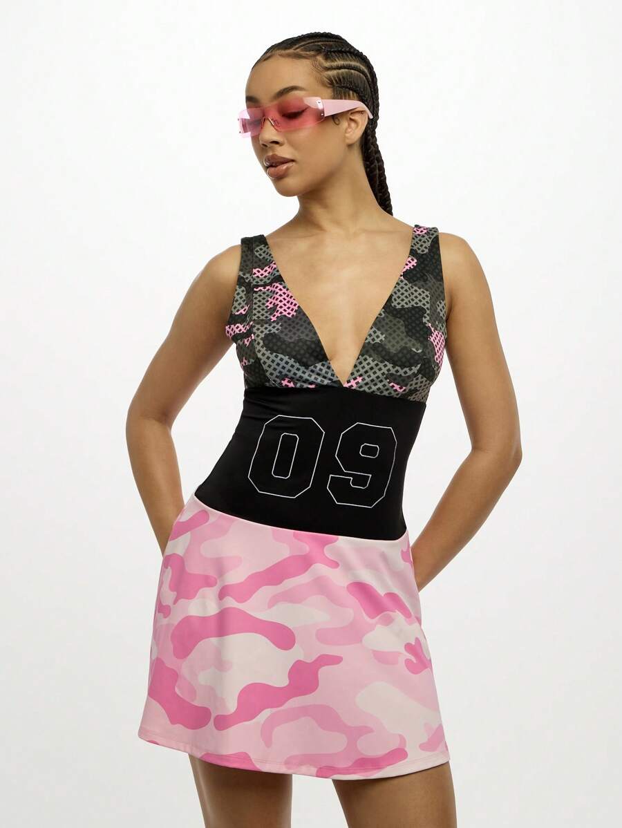 SUMWON WOMEN 迷你连衣裙 A 字形修身迷彩图案数字印花低胸时尚前卫夏季派对节日度假休闲 - 彩色 - 查看 1