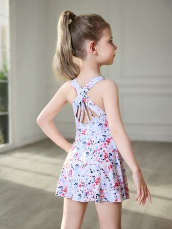 SHEIN 少女运动服，网球裙，清新花卉印花，工字背心设计，配有安全短裤，透气且有弹性的面料