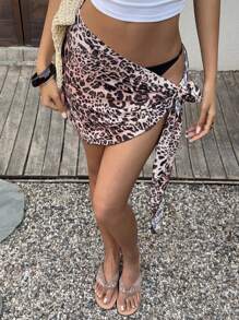 Flirla Minigonna bodycon con laccetti e stampa leopardata, di moda per le donne