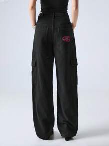 SHEIN EZwear Patched Detail Flap Pocket Wide Leg Cargo Jeans - Black - View 2