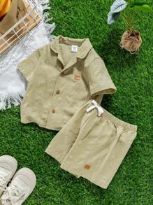 SHEIN 2 bucăți set de cămașă și pantaloni scurți cu talie elastică, cu guler, stil casual, drăguț și distractiv, potrivit pentru îmbrăcăminte de primăvară/vară, în interior și în aer liber - Verde - Vizualizare 1