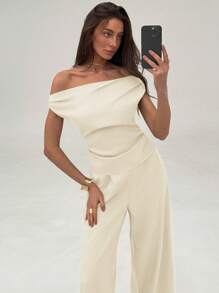 Aloruh 1 Set Khaki Minimalist Office Commuter Outfit: Off-The-Shoulder Ruched Blouse + Regular Ruched Wide-Leg Pants For Women Honeymoon Outfits Woman - Apricot - View 5