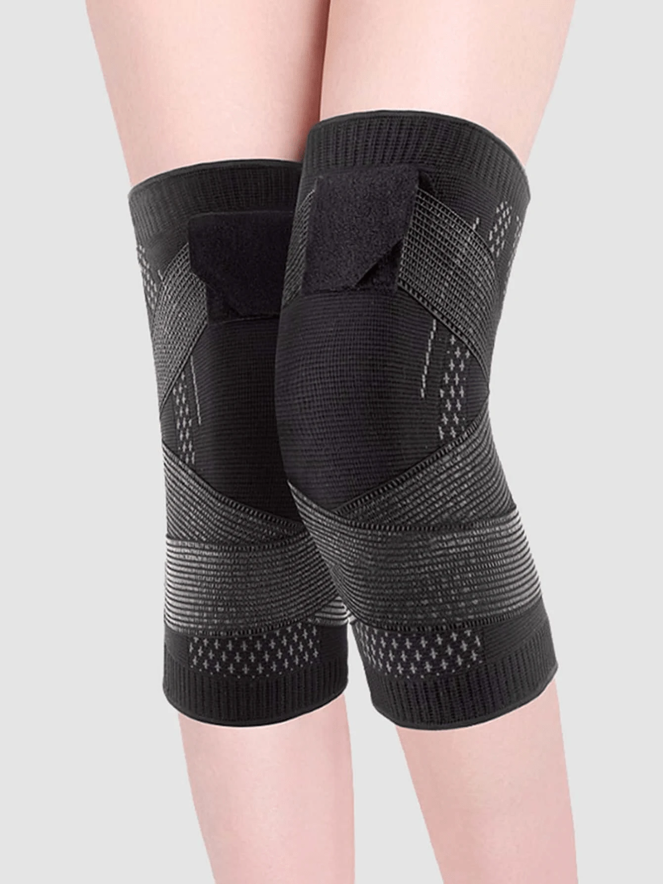 1pc Hook-and-loop Fastener Knee Pad - Black - View 1