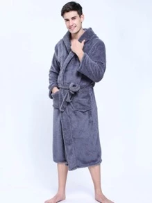 1pc Coral Fleece Bathrobe, Unisex Sleepwear, Available In Multiple Sizes, Suitable For Men And Plus Size Women, Ideal For Bathroom, Pool, Beach, Travel, Self-Use Or Gift - Grey - View 5