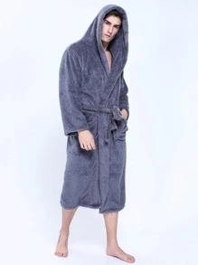 1pc Coral Fleece Bathrobe, Unisex Sleepwear, Available In Multiple Sizes, Suitable For Men And Plus Size Women, Ideal For Bathroom, Pool, Beach, Travel, Self-Use Or Gift - Grey - View 4