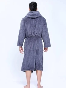 1pc Coral Fleece Bathrobe, Unisex Sleepwear, Available In Multiple Sizes, Suitable For Men And Plus Size Women, Ideal For Bathroom, Pool, Beach, Travel, Self-Use Or Gift - Grey - View 3